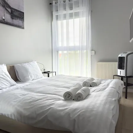 Apartment Rentplanet - Przy Lotnisku *