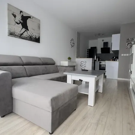 Rentplanet - Przy Lotnisku * Poznań